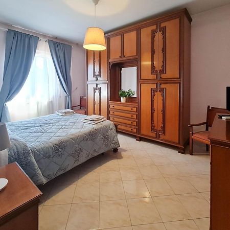 B&B La Magnolia Acilia Exterior foto