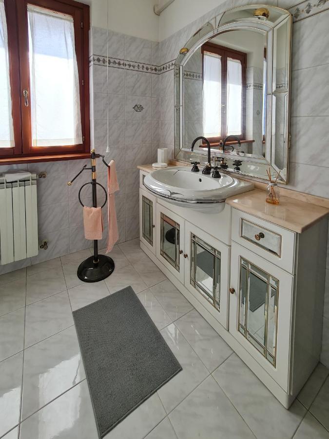 B&B La Magnolia Acilia Exterior foto